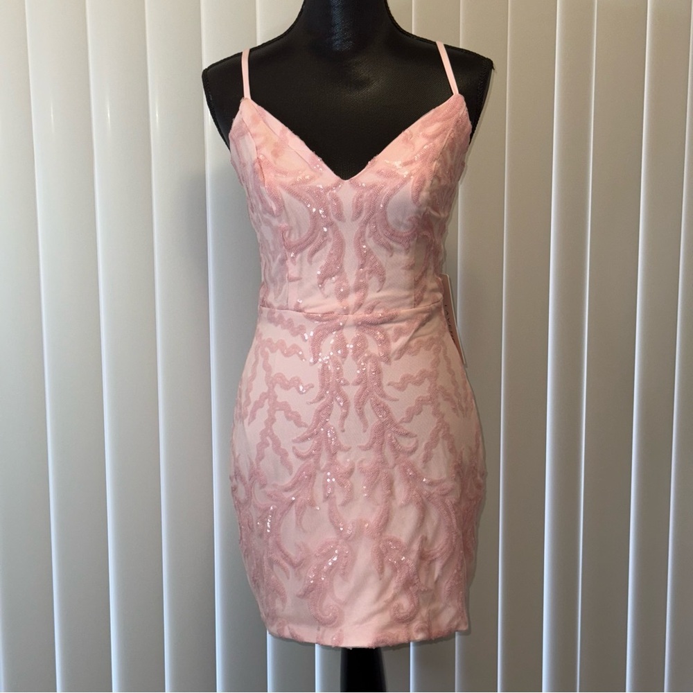 Chic Pink Sequence Sleeveless Mini Dress with V-Neck